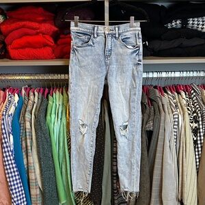 Express blur raw hem distresses cropped skinny mid rise jeans size 2
